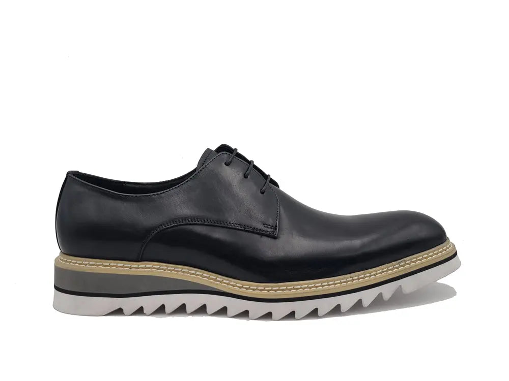 Carrucci Plain Toe Blucher Style Oxford - 7.5
