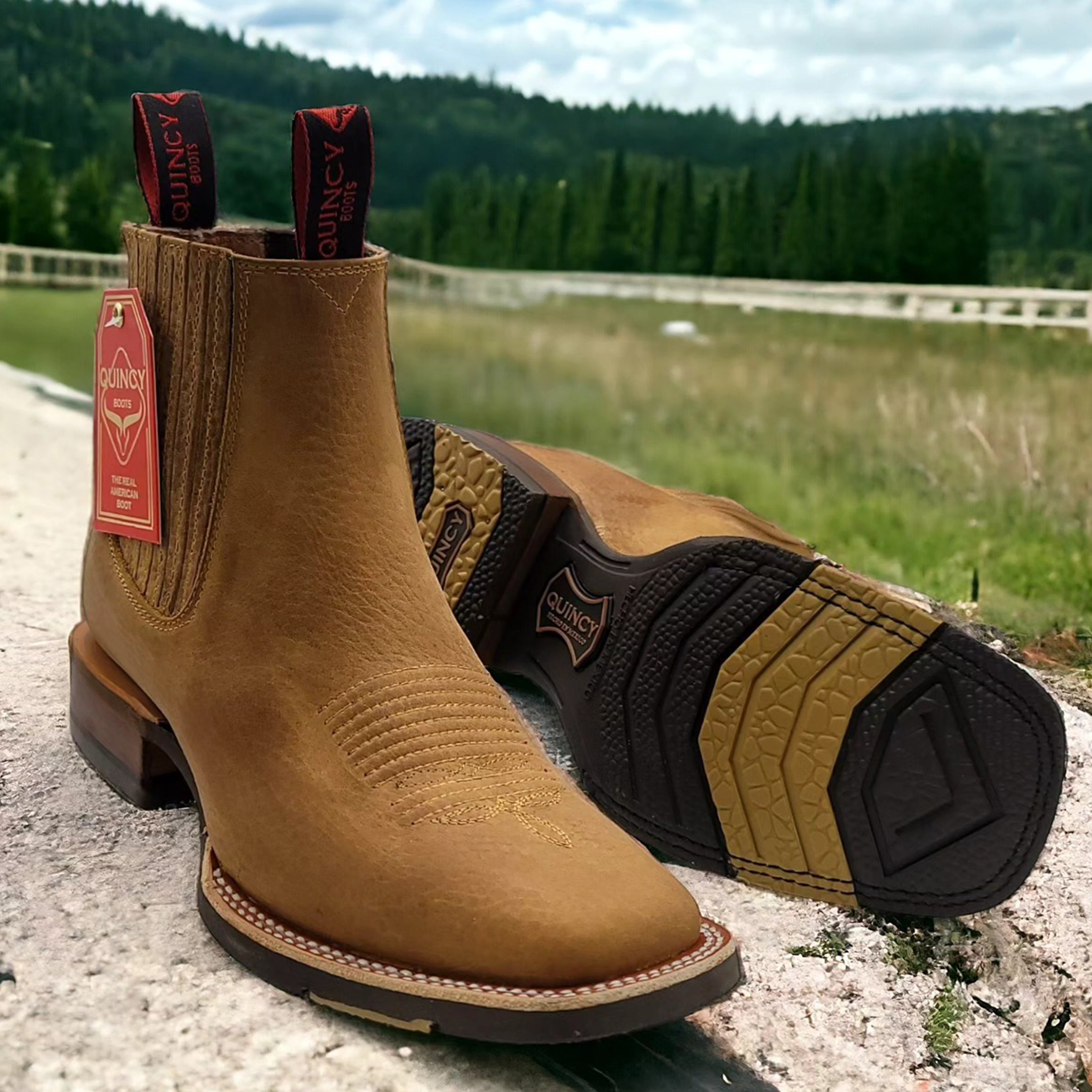 Tan Short Cowboy Boots - EE