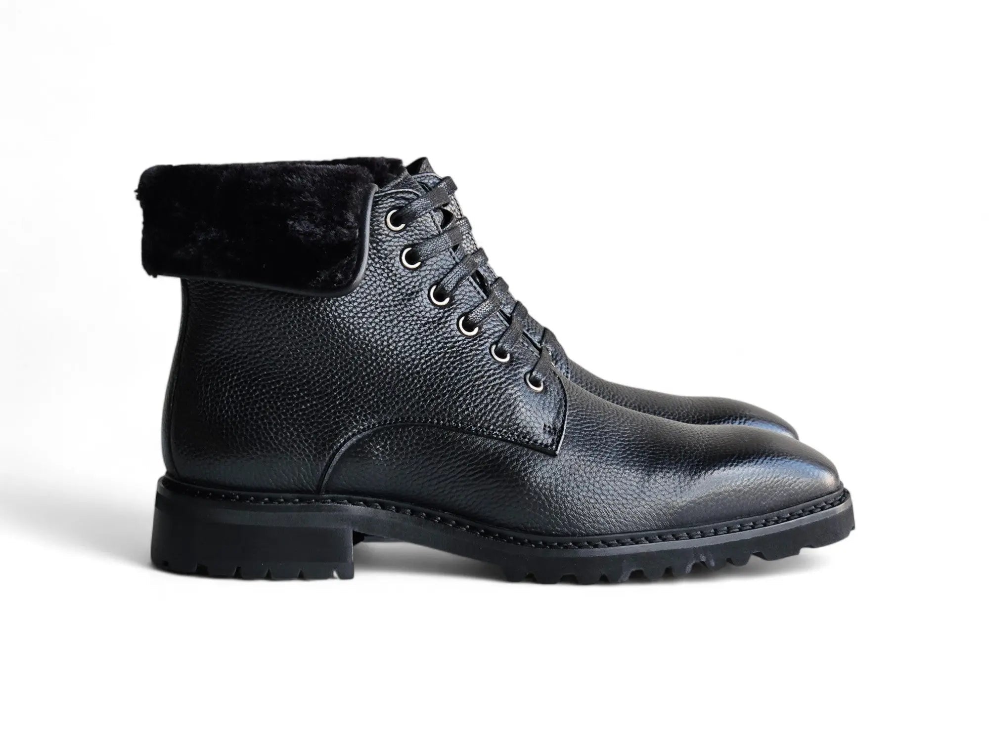 Carrucci Rugged Leather Boot with Shearling - Luxury Brown
