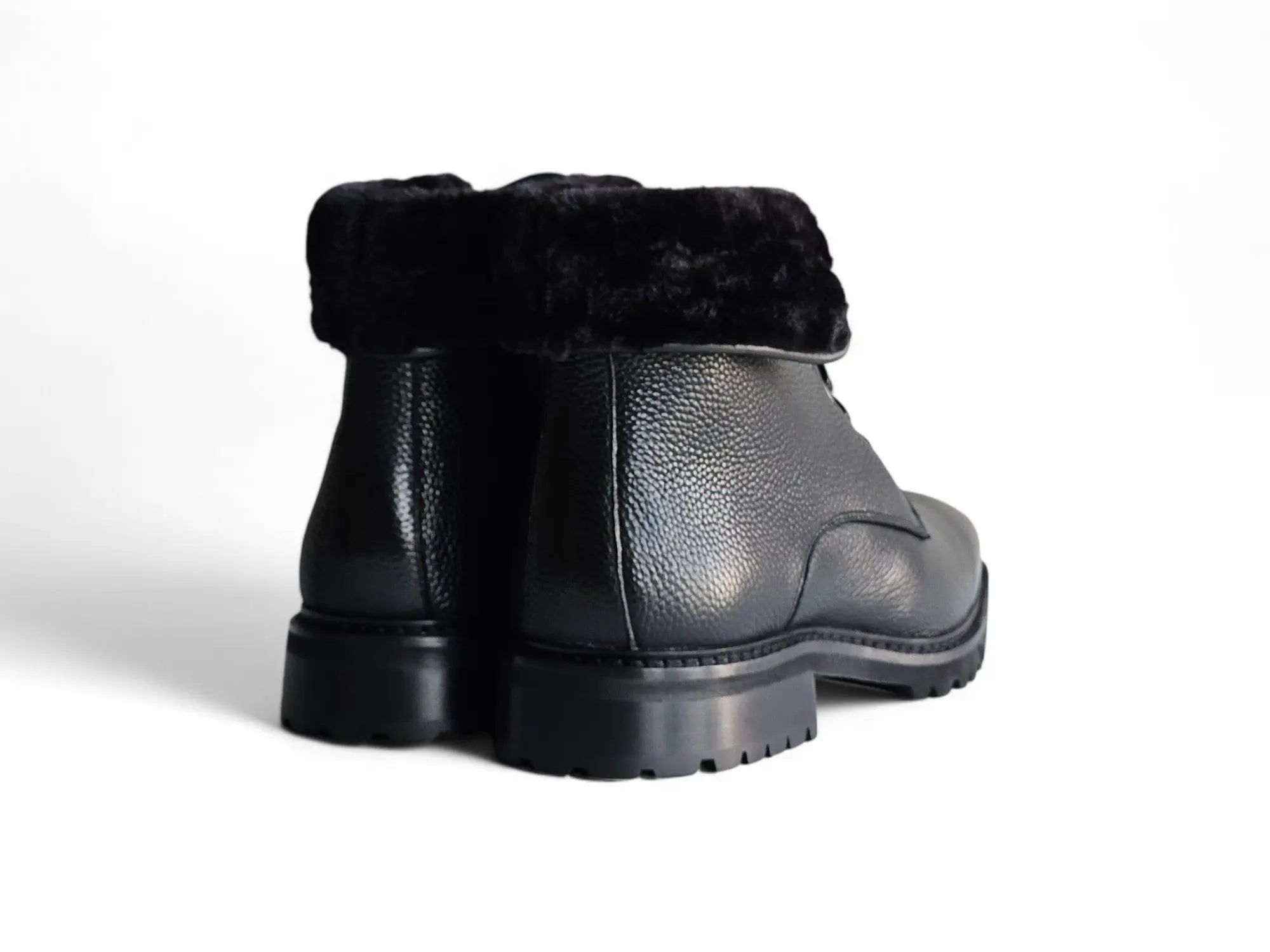 Carrucci Rugged Leather Boot with Shearling - Luxury Brown