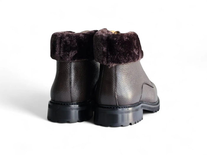 Carrucci Rugged Leather Boot with Shearling - Luxury Brown