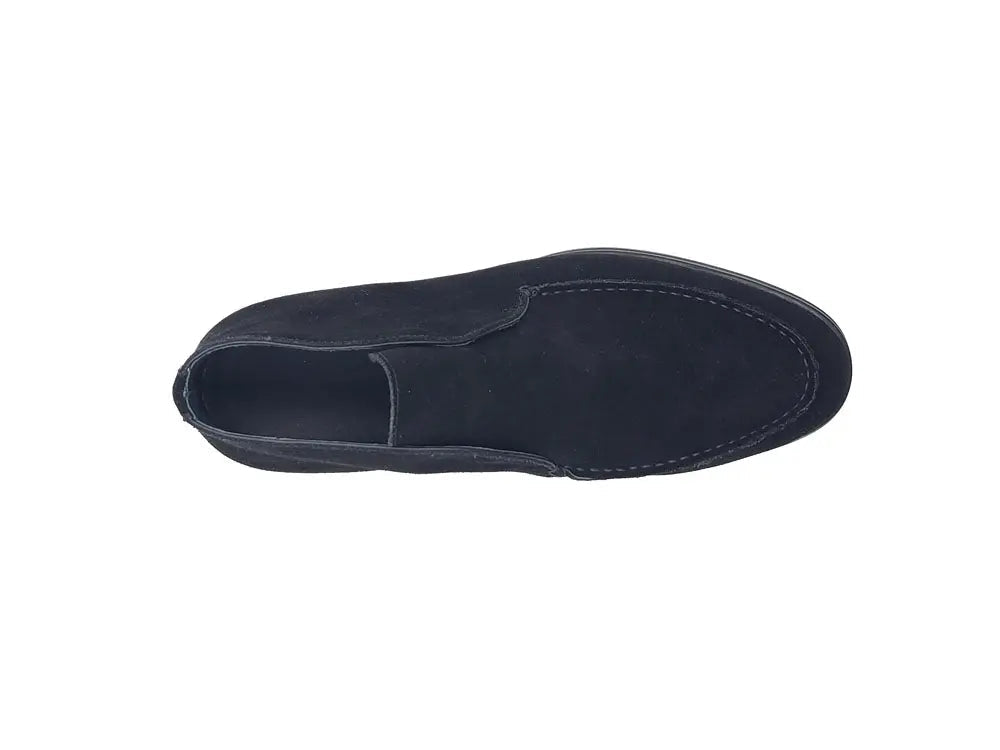 Carrucci Soft Suede Comfort Loafer - 8