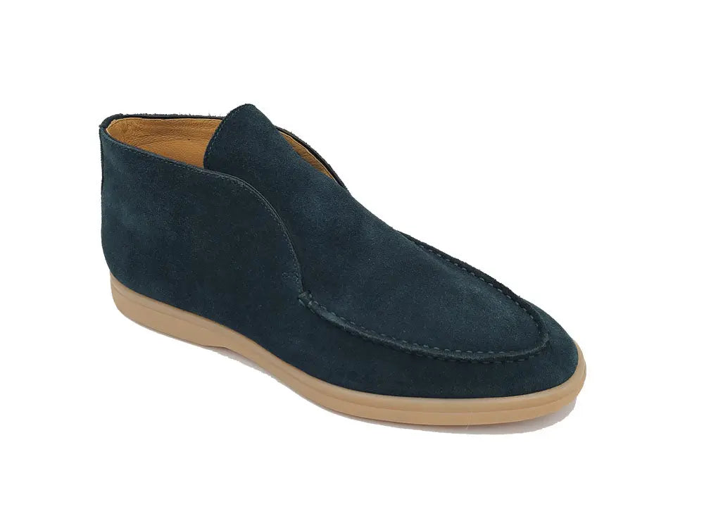 Carrucci Soft Suede Comfort Loafer - 8