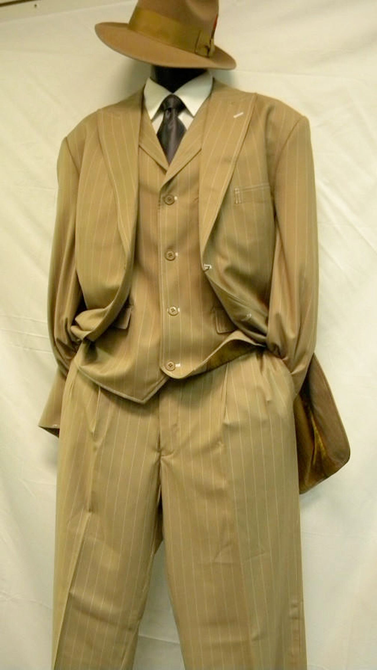 Mens Brown Pinstripe Zoot Suit 1920s Gangster Vintage 3-Piece Suit with Wide-Leg Pants and Fedora Look - Three Buttons
