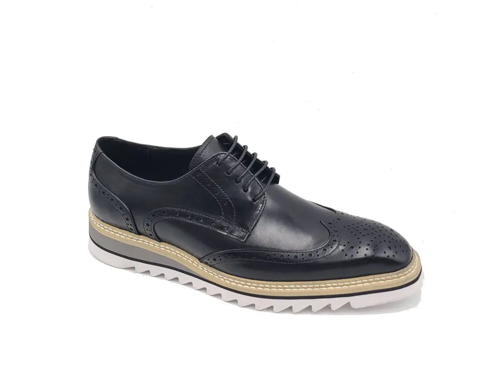 Wing-tip Blucher style Oxford with ligtweight sole - 7.5