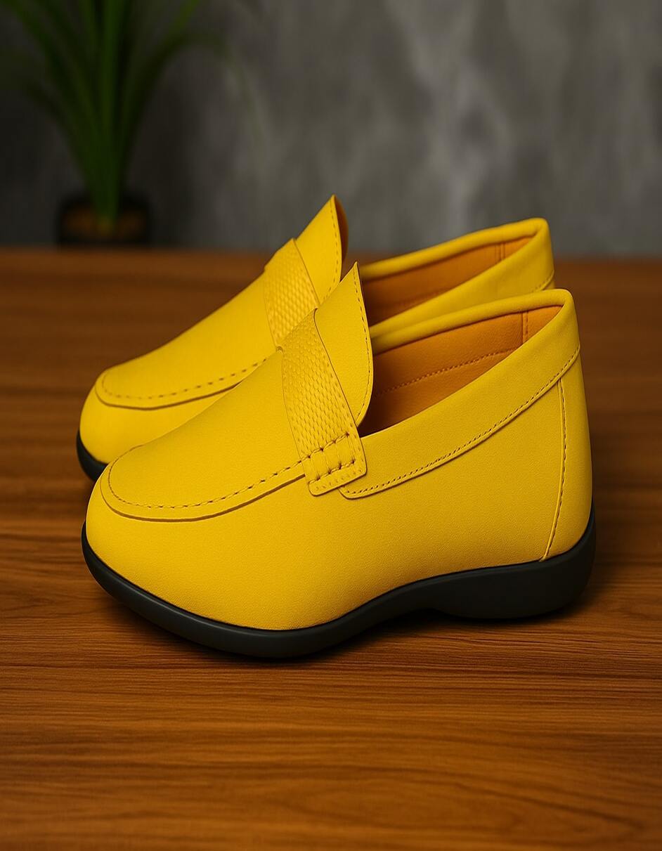 Men's Yellow Suede Loafers – Casual Slip-On Moccasin Driving Shoes - 6.5 Standard / D / Medium