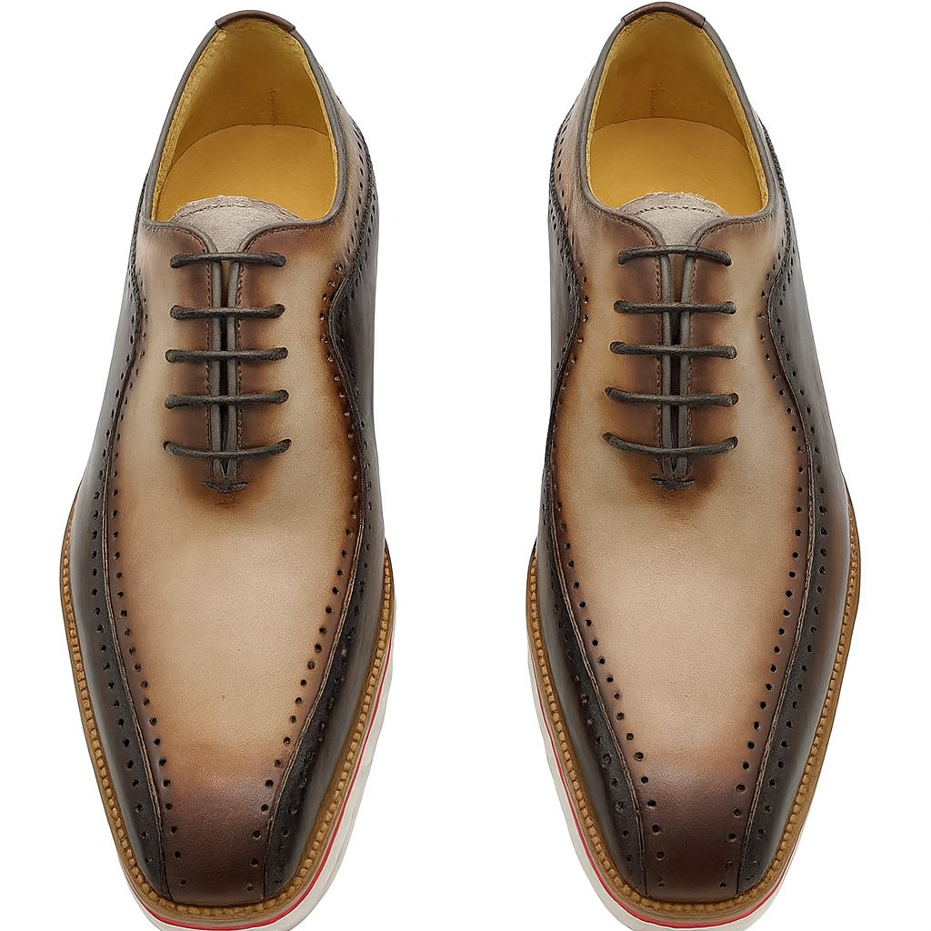 Carrucci Stylish Two-Tone Brogue Oxford - 8.5