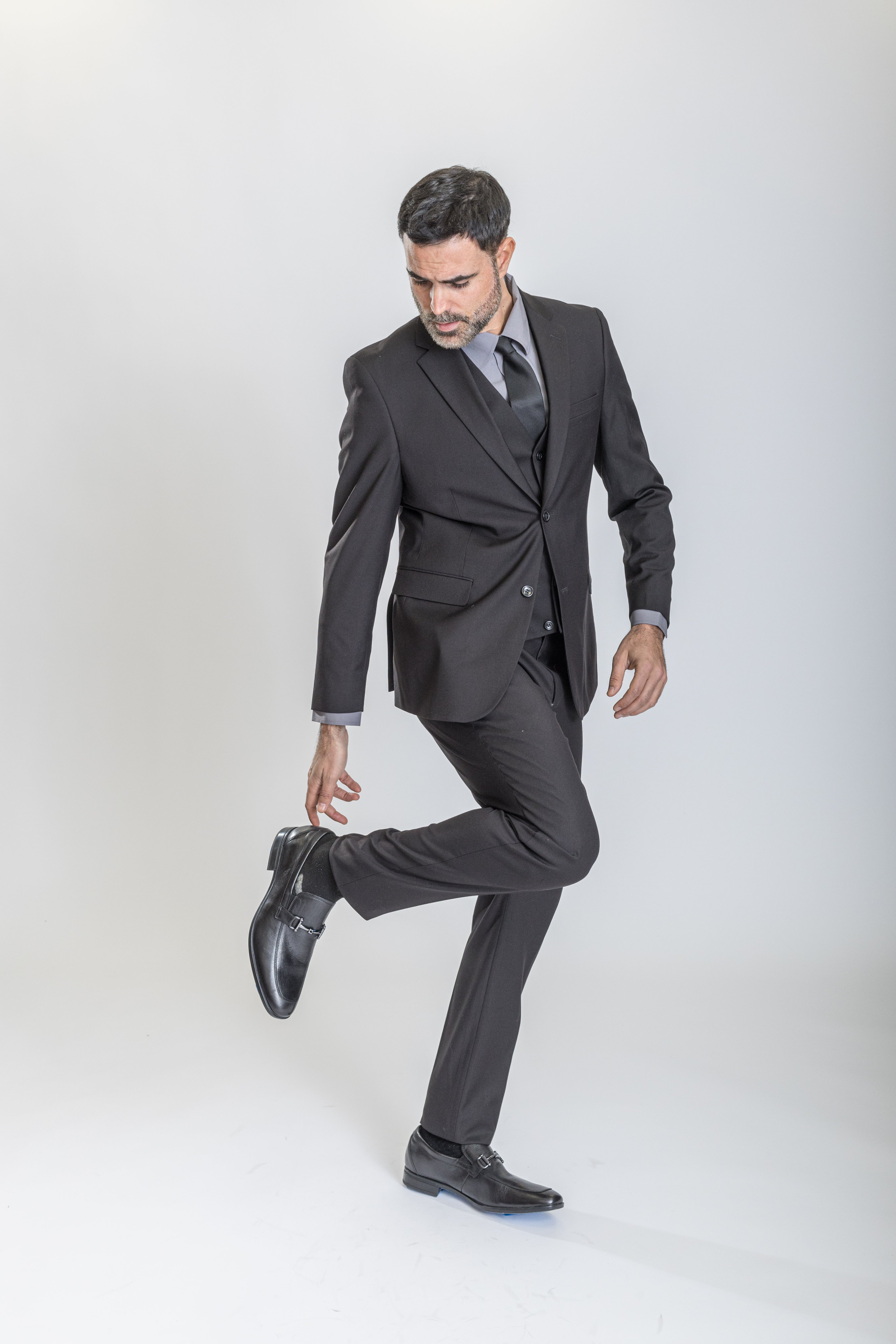 Caravelli Suit - Designer Caravelli Jacket and Pants in Color Solid Black - 34 Short or Extra Small