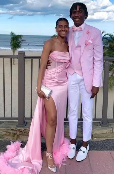 Pink and White Suit With White Pants - Plus Free Matching Bowtie - 34 Short or Extra Small