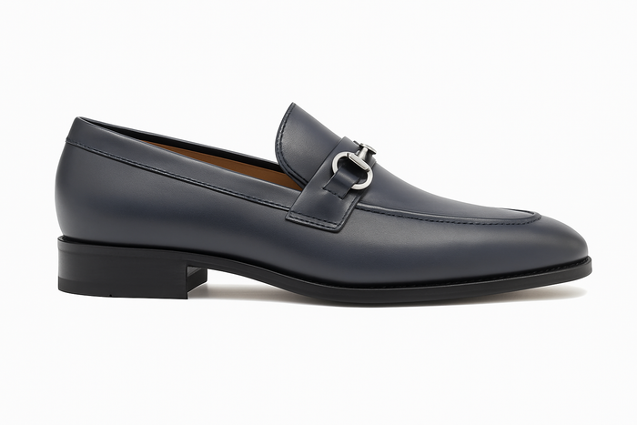 Carrucci Men's Burnished Signature Buckle Loafer