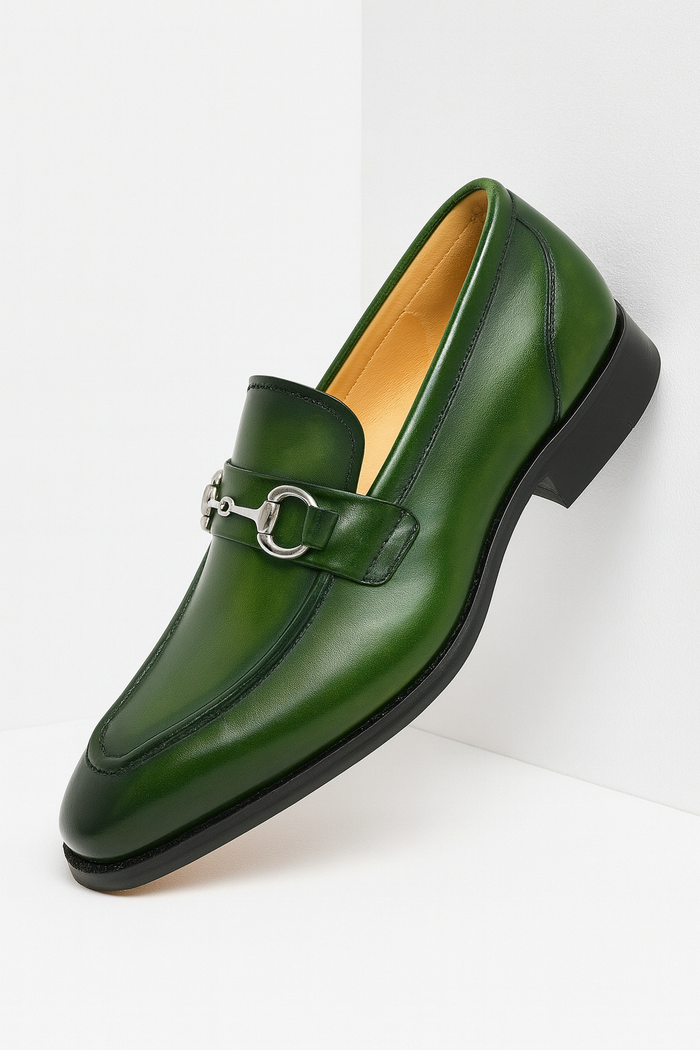 Carrucci Men's Burnished Signature Buckle Loafer