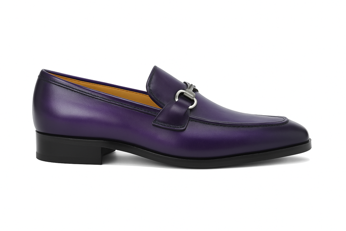 Carrucci Men's Burnished Signature Buckle Loafer