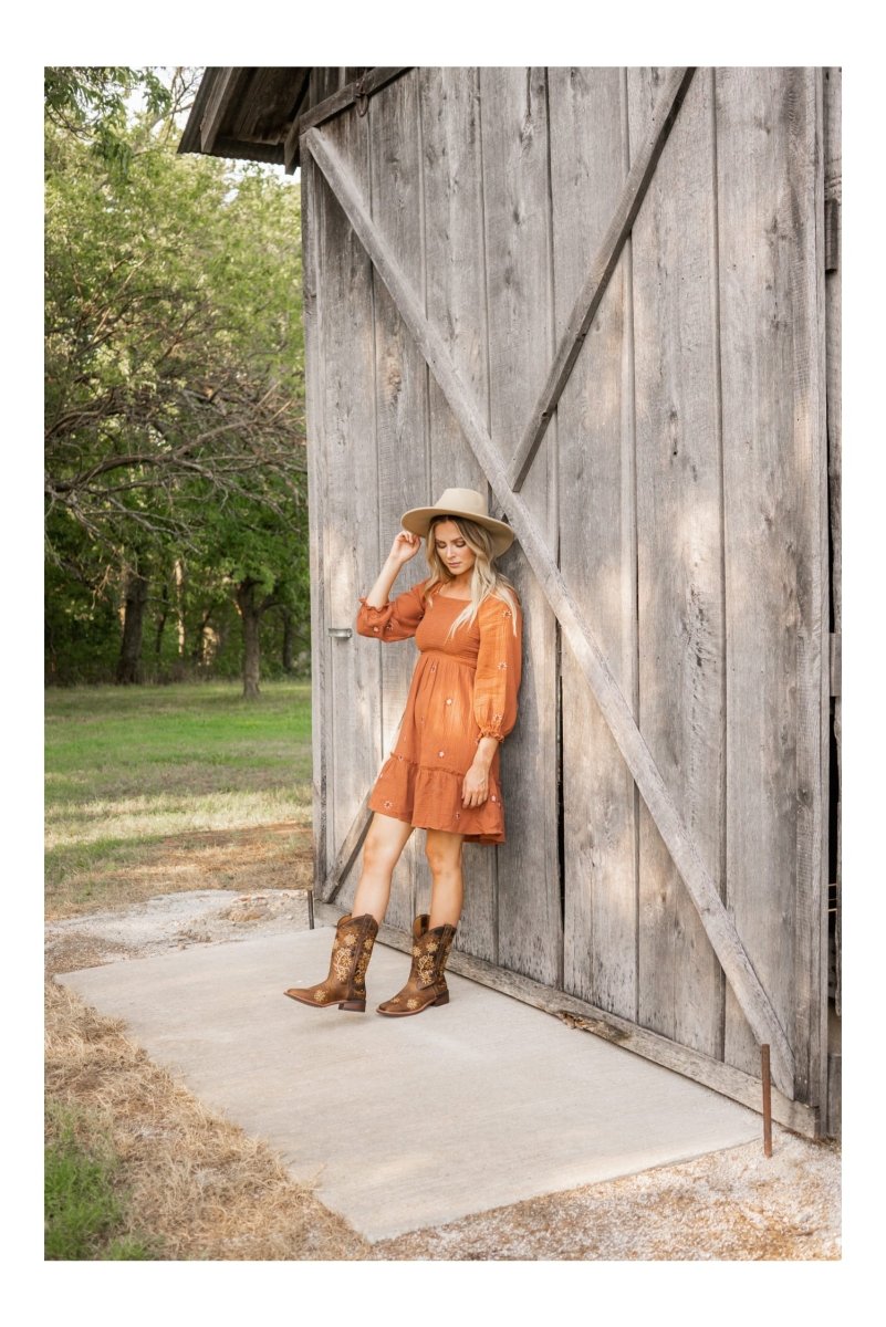 Laredo Women's Secret Garden Broad Square Toe Leather Boots - Brown 5822 - 6M