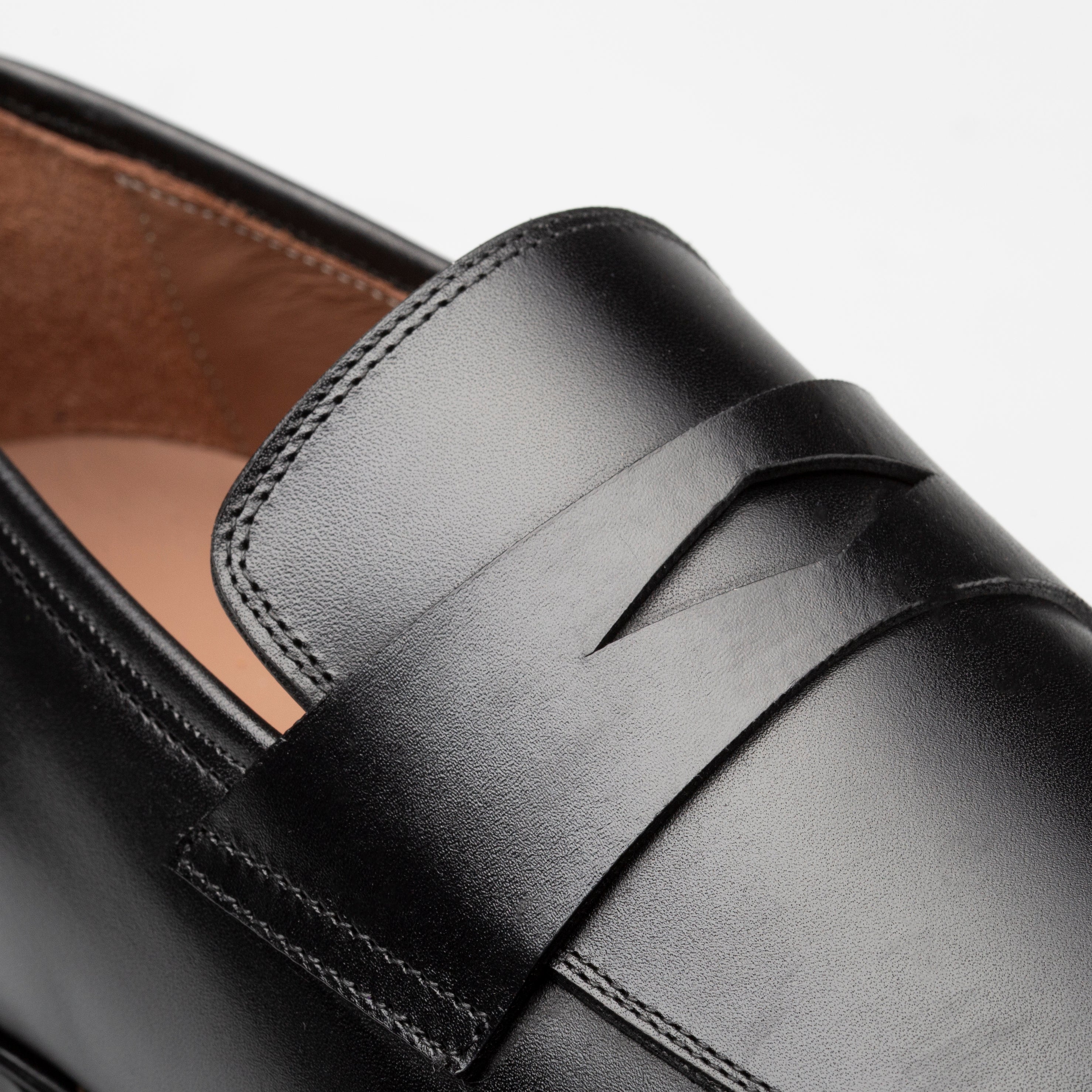 Mezlan Avenue Rubber Sole Penny Loafer - 8
