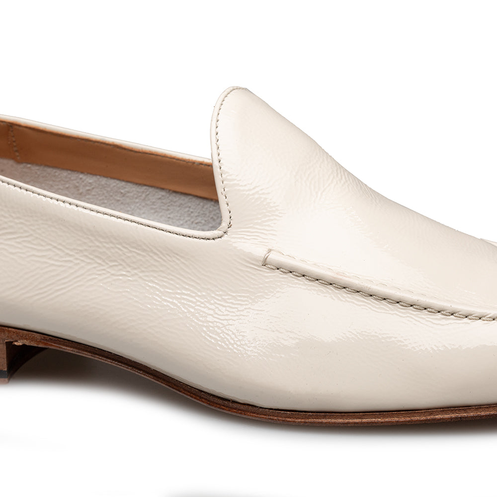 Mezlan Hi-Shine Apron Front Loafer - 8