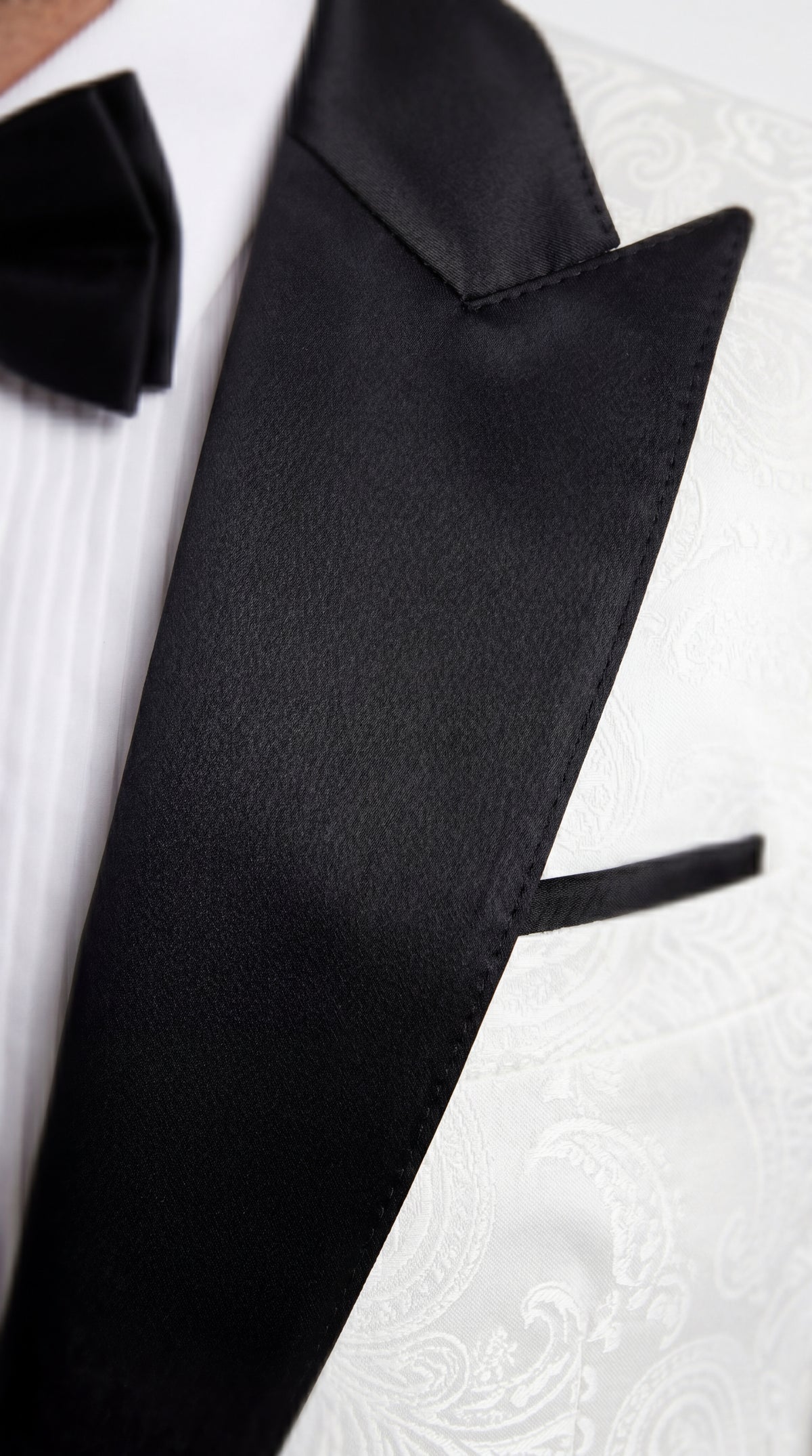 Statement Men’s White and Black Vested Tuxedo, Peak Lapel Wedding Prom Formal Suit with Bow Tie