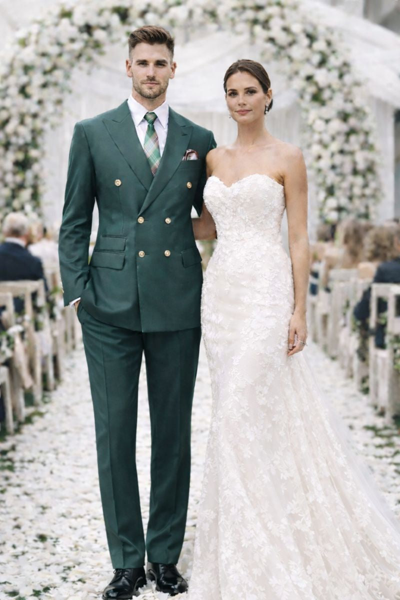 Mens Double breasted Suit - "Hunter Green" 1920s 1980s Style Peak Lapel Suits -  Back Side Vented  Mens Designer Modern Fit Double Breasted Wool Suit with Gold Buttons in Hunter Green Green Prom 2025 Suits - 36 Regular