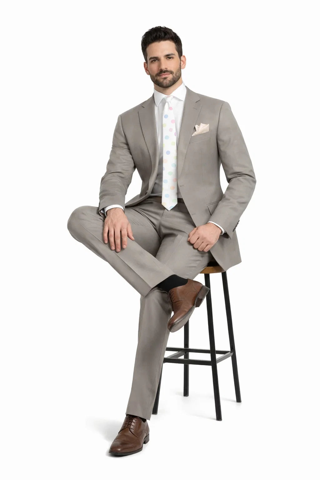 "Beige Modern Fit Two-Button Suit for Tall Men - 100% Wool" - 34 Short