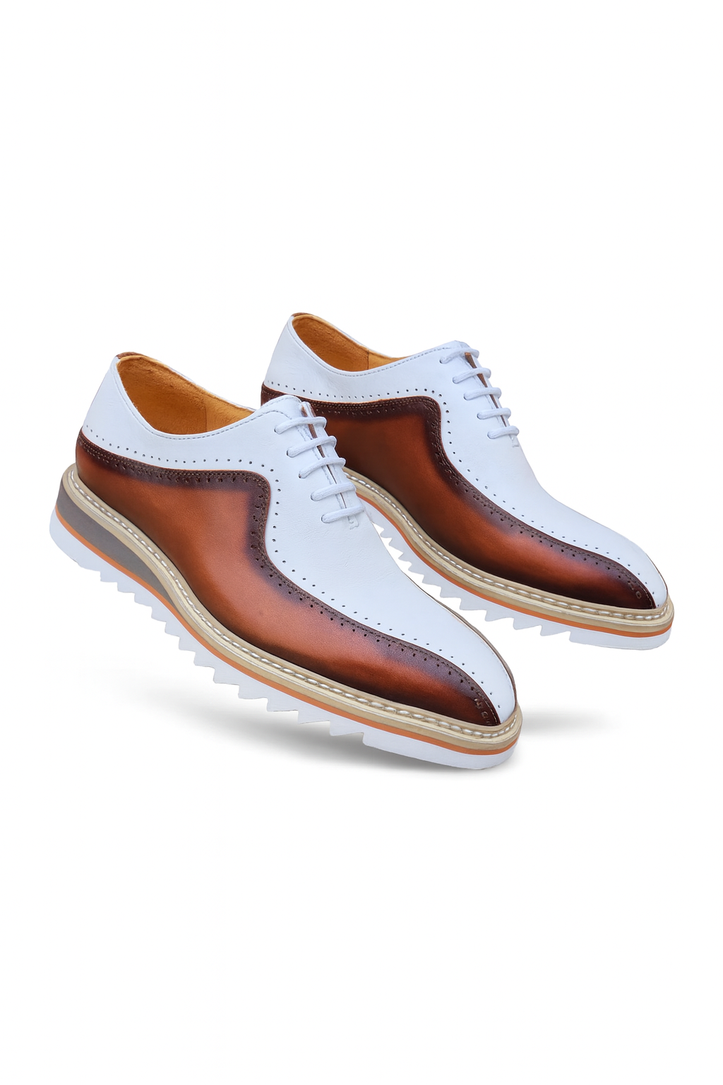 Carrucci Stylish Two-Tone Brogue Oxford - 8.5