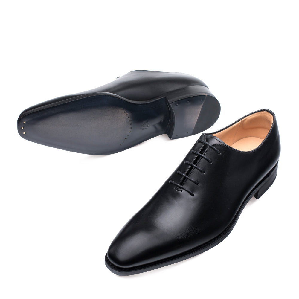 Mens Mezlan Pamplona Calfskin Plain Toe Dress Shoe in Black - 8