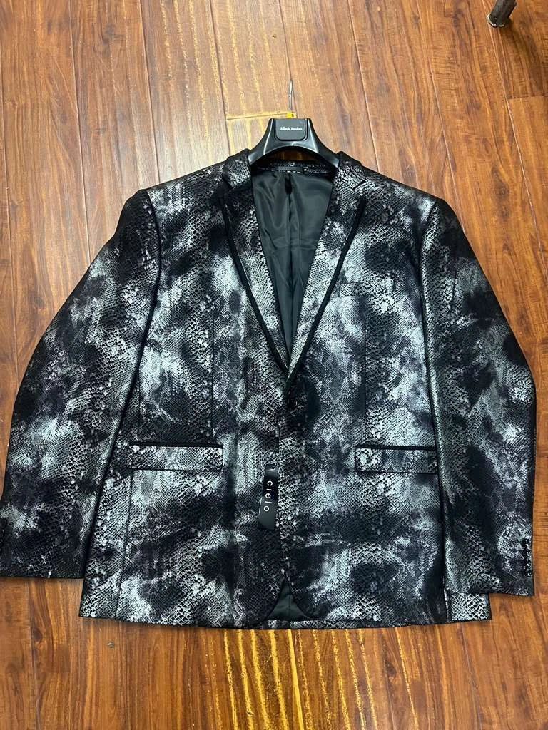 Men’s Black and Charcoal Gray Snakeskin Print Blazer, Animial Exotic Skin Alligator Crocodile Texture - 36 Short