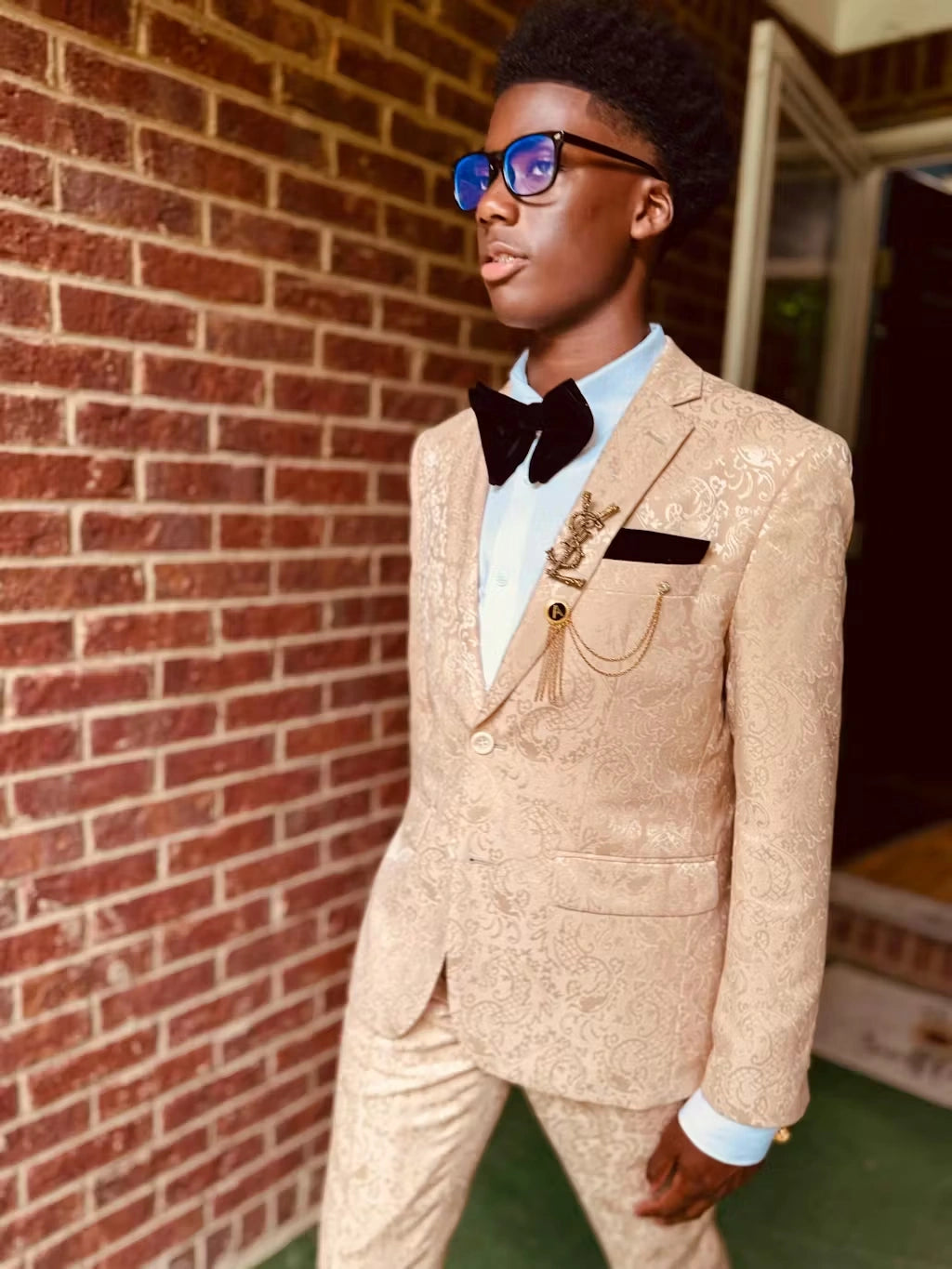 Men’s Champagne Gold Paisley Prom Tuxedo, Formal Dinner Suit for Prom, Weddings, Parties in Tan Color - 34 Short or Extra Small