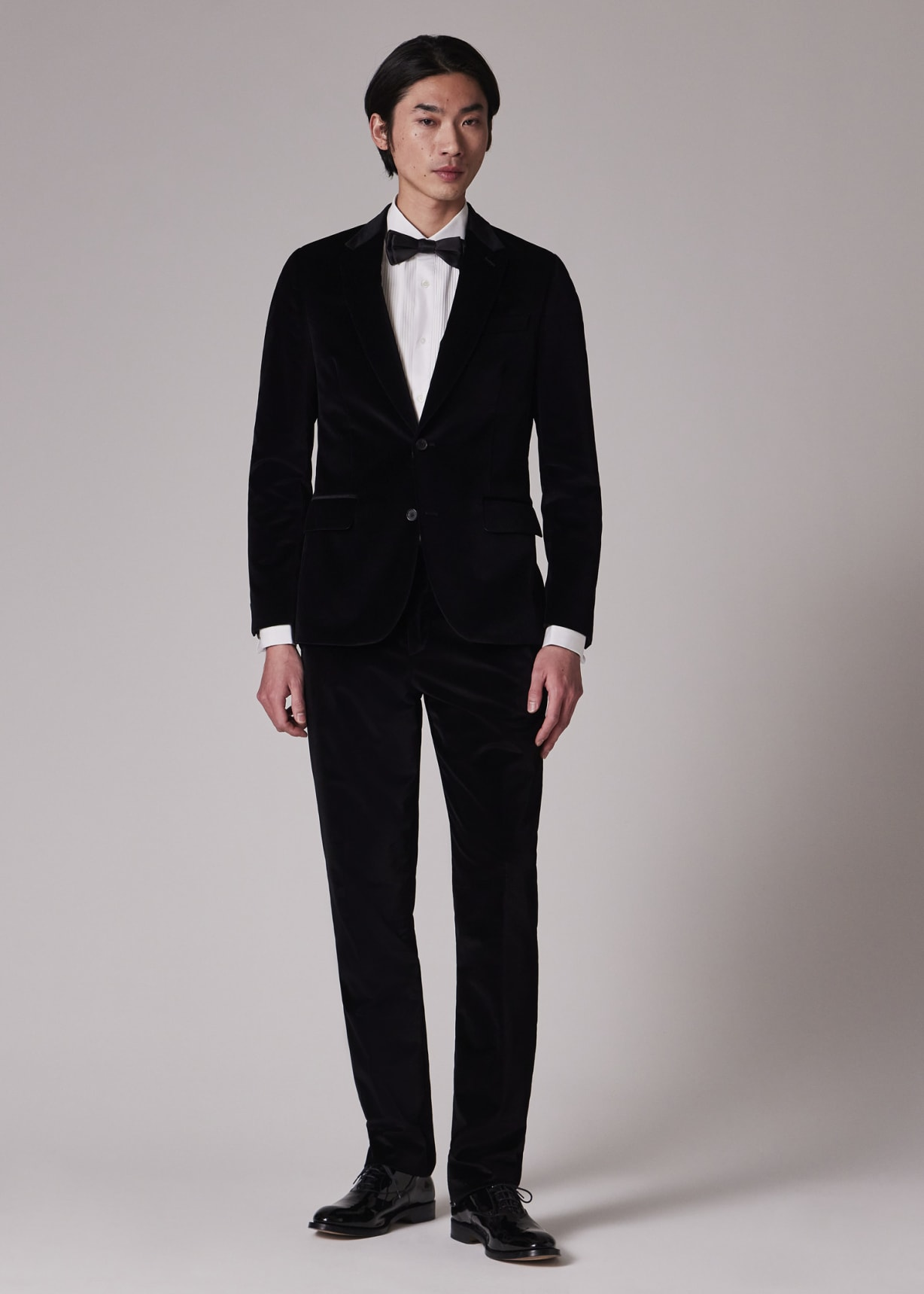 Men’s Black Velvet 2-Piece Suit – Notch Lapel Wedding, Prom and Formal Evening Suit - 34 Short or Extra Small
