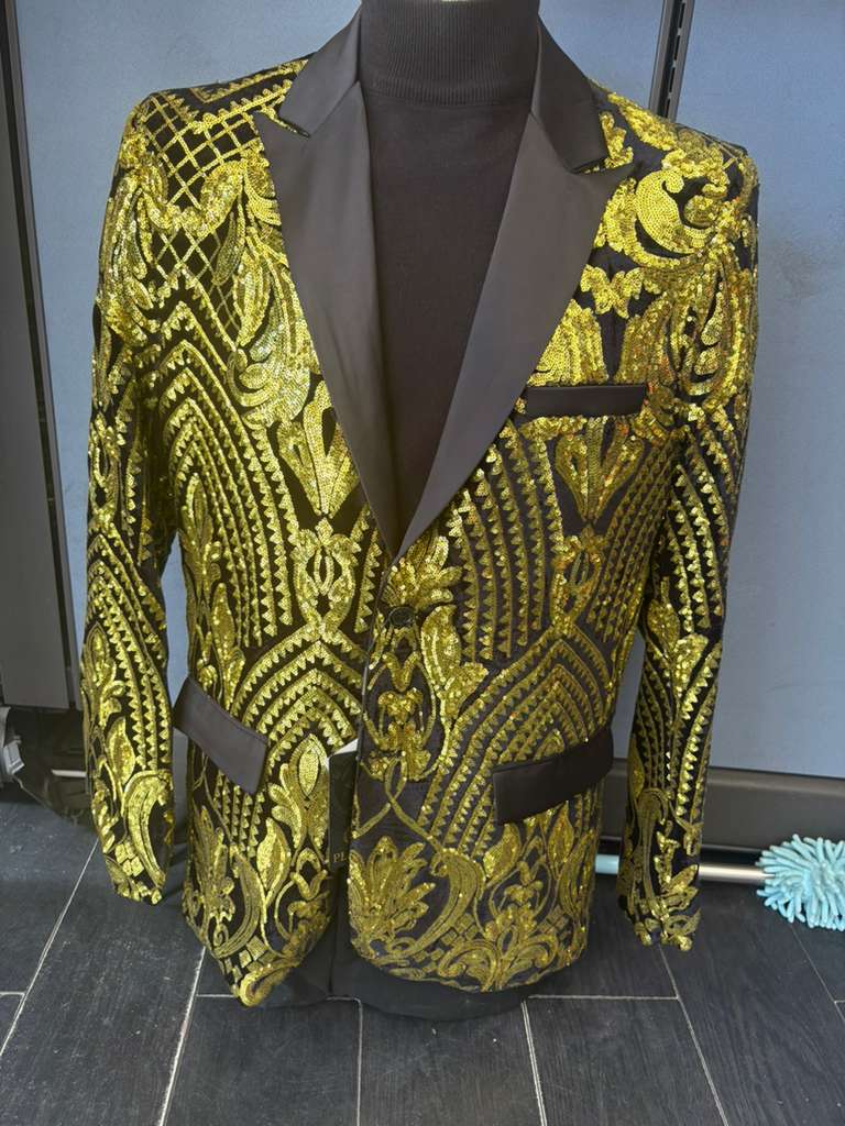 Mens Black and Gold Pattern Blazer – Gold Floral Luxury Formal Blazer Jacket for Prom, Wedding and Party Slim Fitted - S