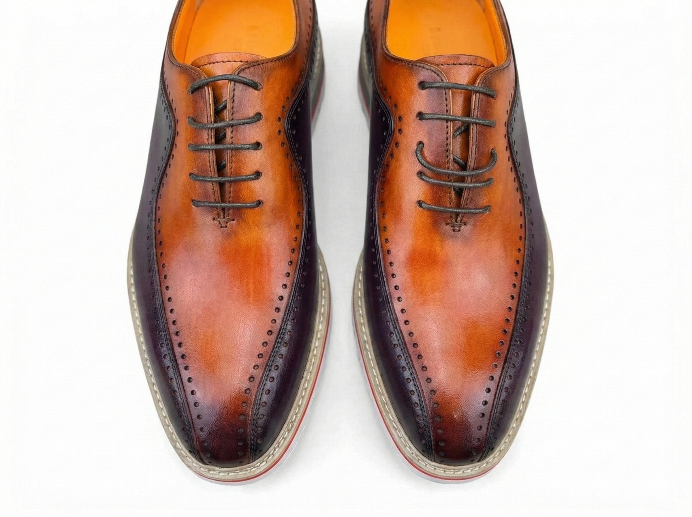 Carrucci Stylish Two-Tone Brogue Oxford - 8.5