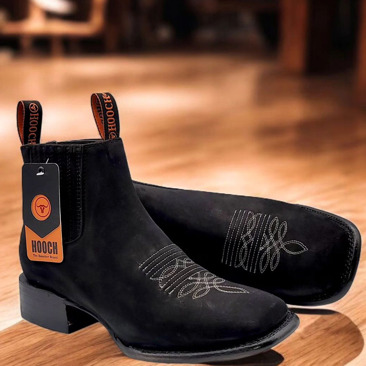 Short Black Cowboy Boots - EE