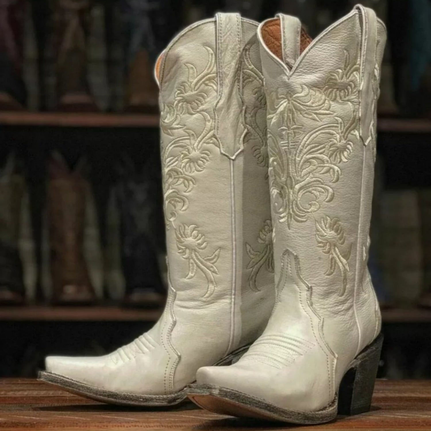 Tanner Mark Women's Leah Snip Toe Leather Boots White - 5