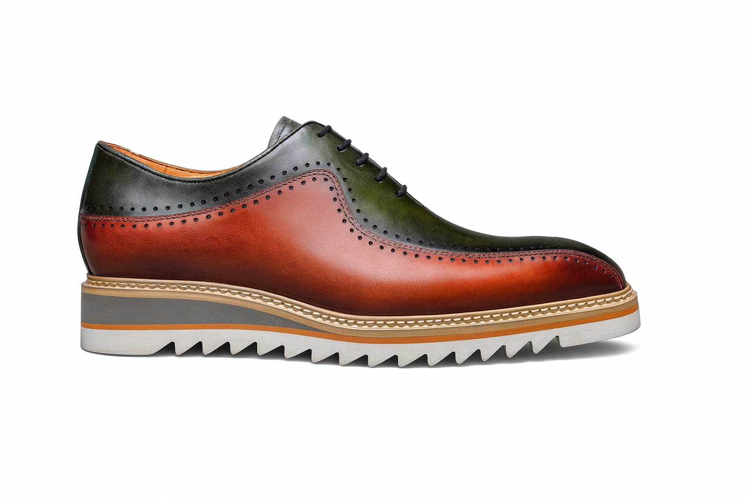 Carrucci Stylish Two-Tone Brogue Oxford - 8.5